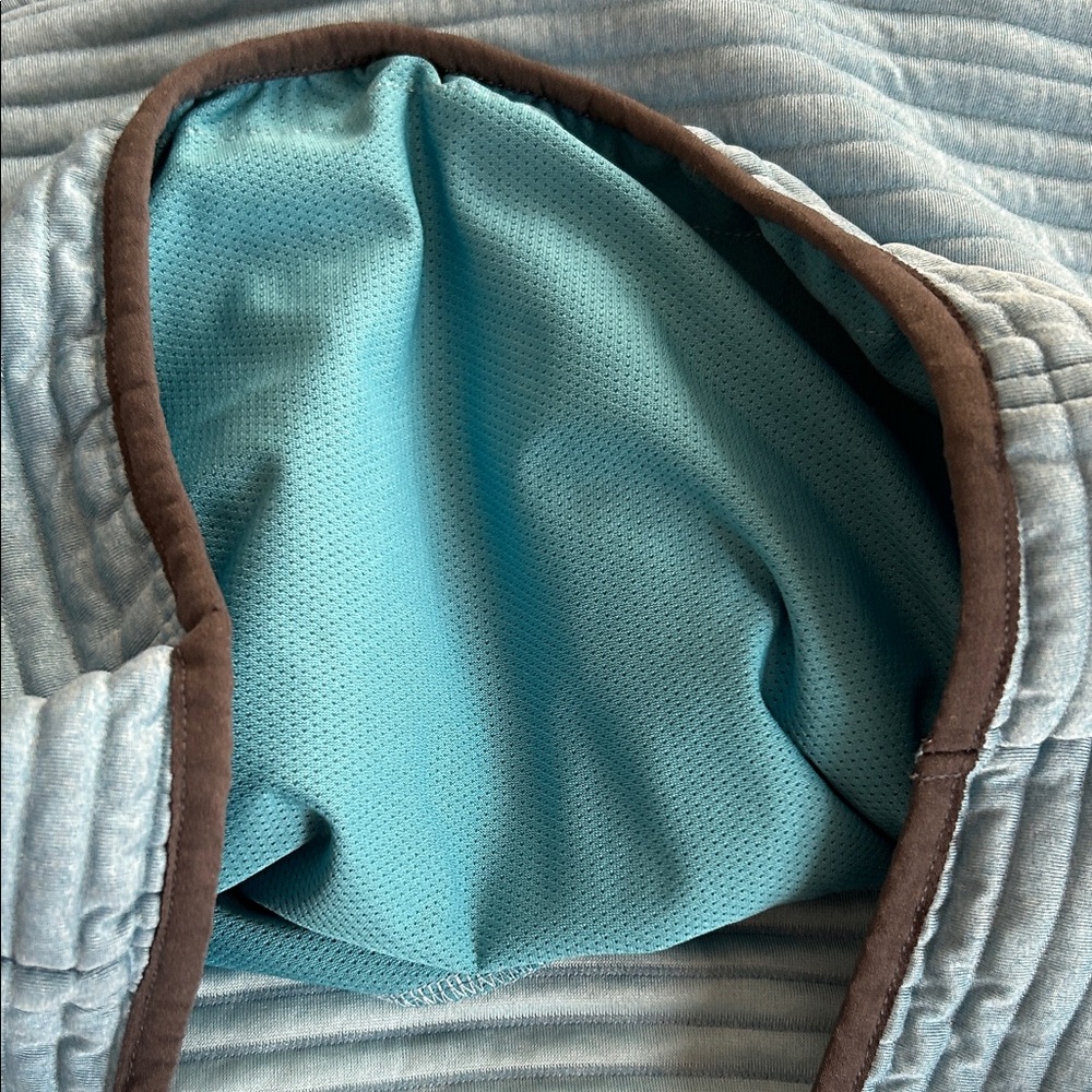 L.L. Bean Spring Pullover - Picture 4 of 7